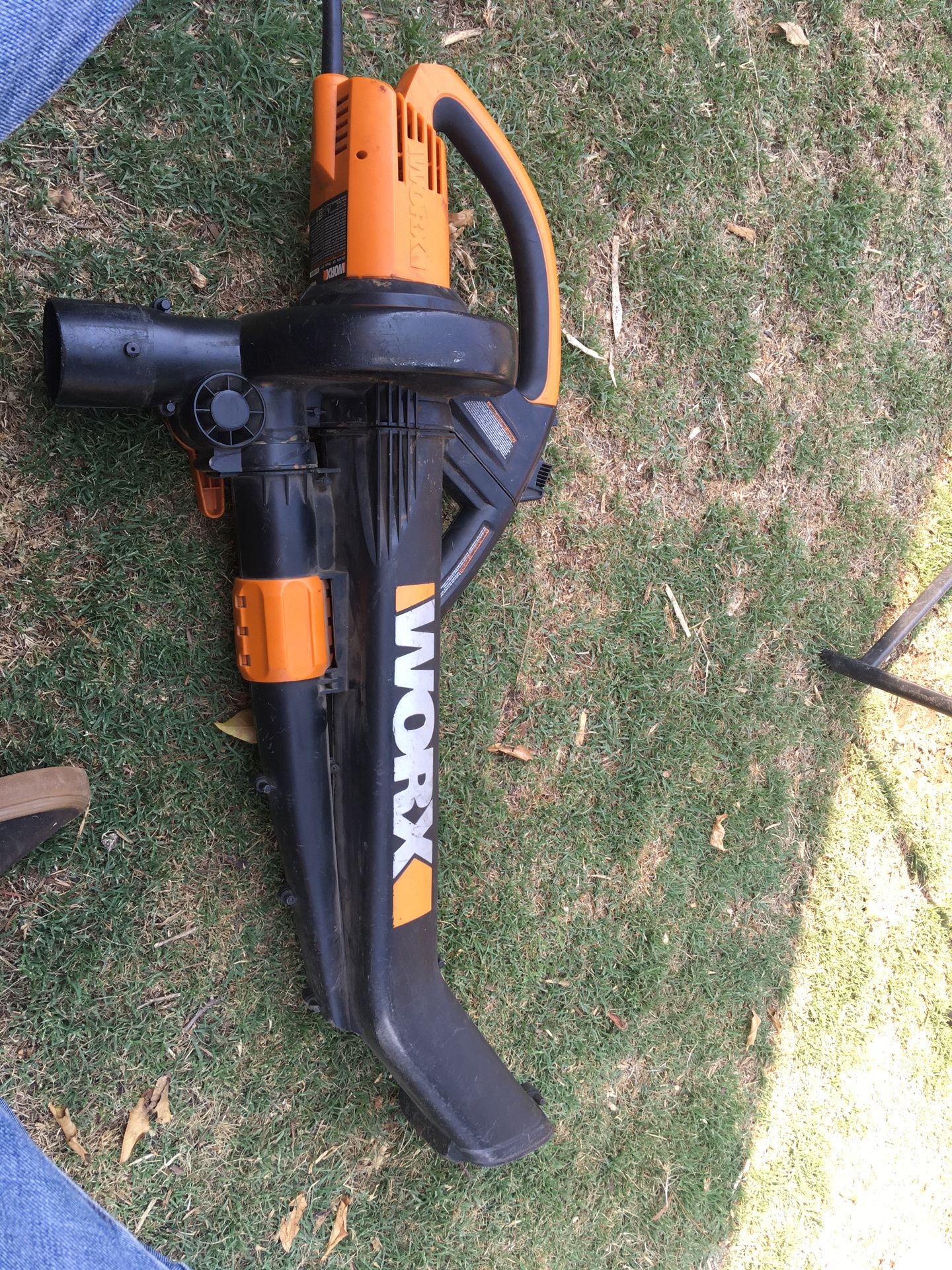 Worx corded electric WG500 trivac collection 3in1 blower, mulcher and