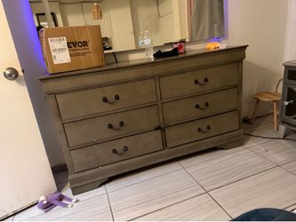 6 Drawer Dresser