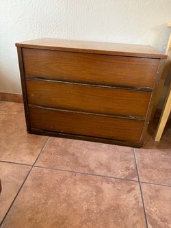 3-Drawer Wood Dresser Chest