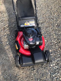Great, running self-propelled lawnmower