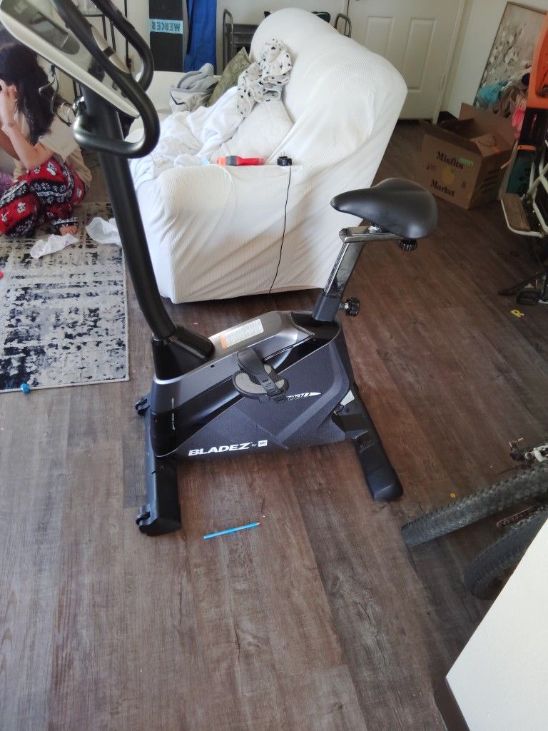Bladez Exercise Bike. Model (200u)