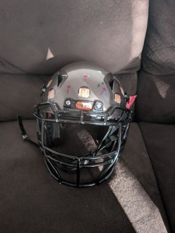 Schutt pro vengeance football helmet
