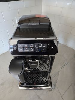 Philips 3200 Series Fully Automatic Expresso Machine With LatteGo Milk