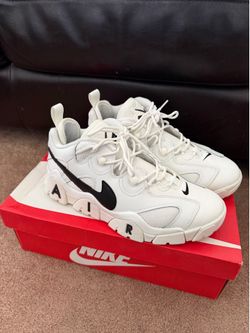 Nike Air Barrage low (size 11)