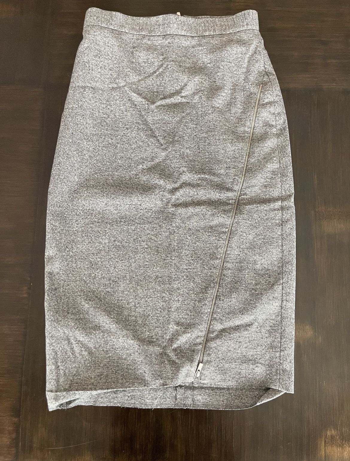 Banana Republic Pencil Skirt Gray Heather Asymmetric Zip Women’s Size 2