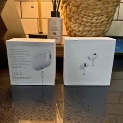 “AirPods Pro 2nd Gen (USB-C) - Like New | Active Noise Canceling 🔊🔥”
