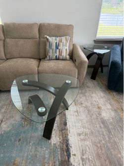Matching coffee table and end table