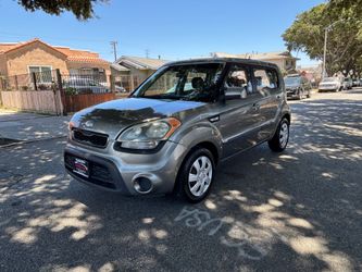 2013 KIA SOUL LX 132k miles 5-SPEED TRANSMISSION (MANUAL) RUNS XLNT CLEAN TITLE CURRENT REGISTRATION