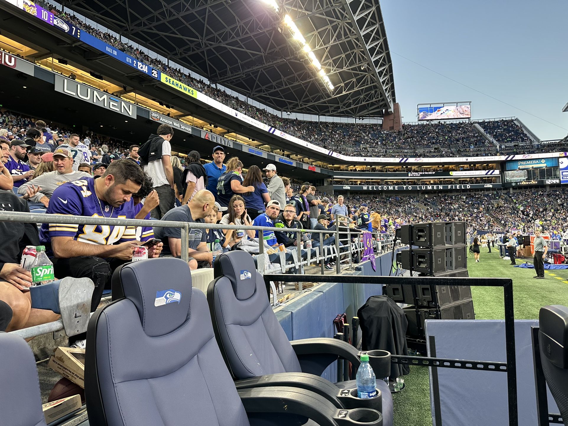 Make Offer ! Rights to Field Level Seahawks Season Tickets