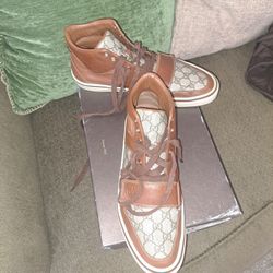 Gucci Shoe's. Have Bag And Box 100 Bucks 