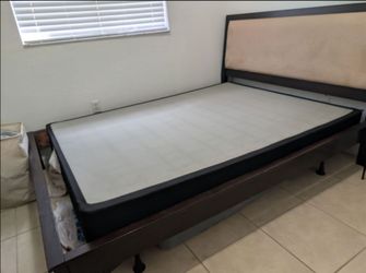 QUEEN Bed frame + Box spring