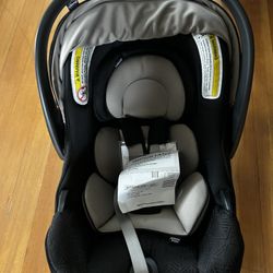 Brand New KeyFit 35 Zip Extended-Use Infant Car Seat