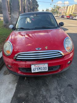 Minicooper 2011 clean title in hand