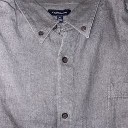 New. Mens XL shirt