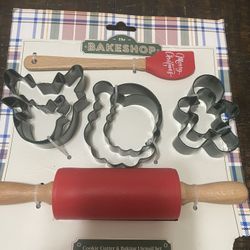 Set de 8 piezas de cortadores de galletas espátula y rodillo