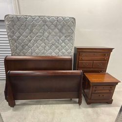 Dark Wood Sleigh Queen Bed Set w/ Dresser Nightstand Mattresses