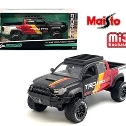 Maisto 1:24 Scale 2023 Toyota Tacoma TRD Diecast Truck 