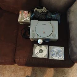 Christmas Bundle. Playstation Original With Cords And Games  Best Offer Wins. 