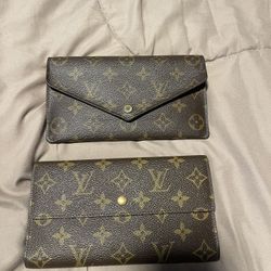Gently Used LV Wallets 