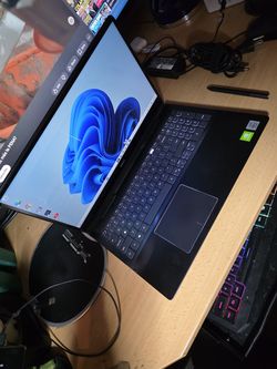 Dell  2- in-1 Touchscreen i7-10510U-CPU 10TH Gen. 16GB Ram 512GB SSD GPU: NVIDIA Graphics