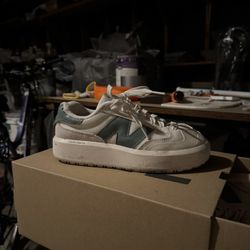 New Balance Women Shoes