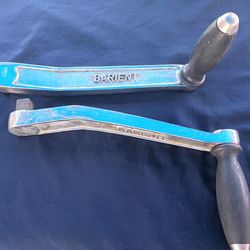 2 Barient Winch Handles