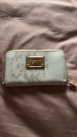 Zip-Around Wallet