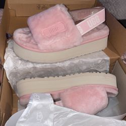Uggs Women’s 8 $70 Pick Up Only 