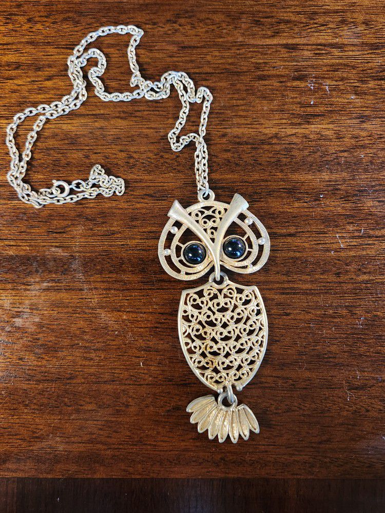 Vintage 1974 Sarah Coventry "Nite Owl" long gold-tone necklace