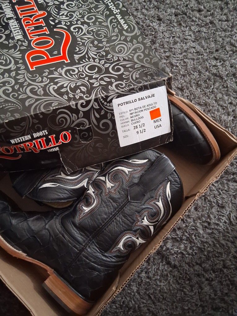 retail was 200, worn once for a party, size 9 n half funs big fits 10-11