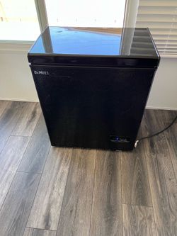 Chest Freezer with two removable baskets