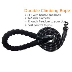 Pet leash with reflective material. Dog leash. The leash is 1.5 meters long.