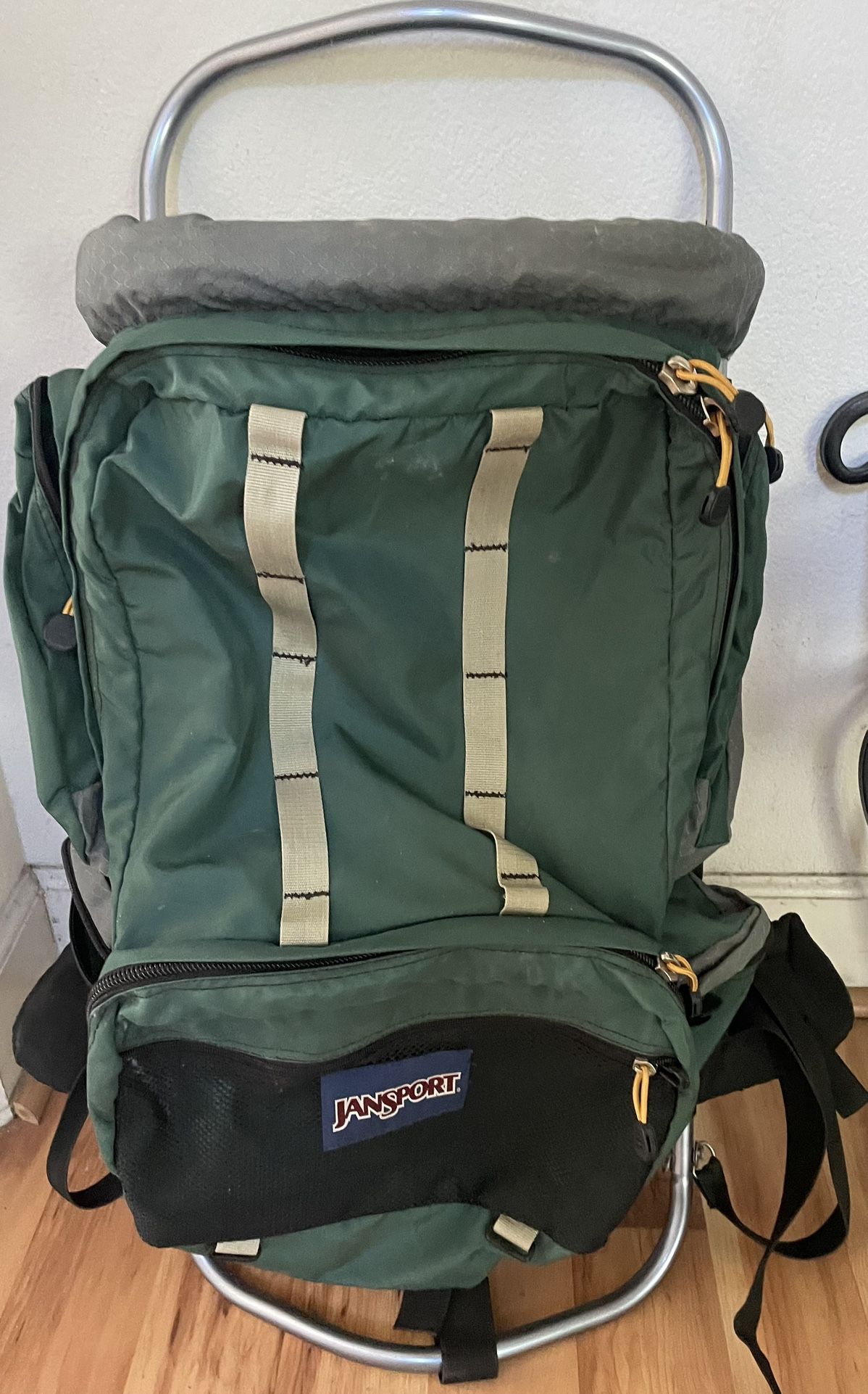 Jansport Hiking Backpack Aluminum Frame