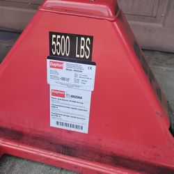 Raymond N Uline Used 5500 Ib Capacity Palletjacks