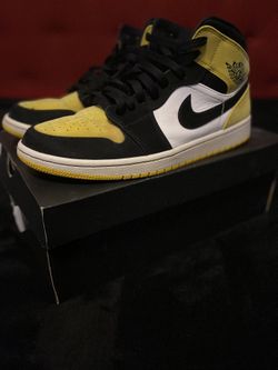 Jordan Yellow Toe 1s Size 10.5