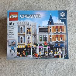 Lego Assembly Square