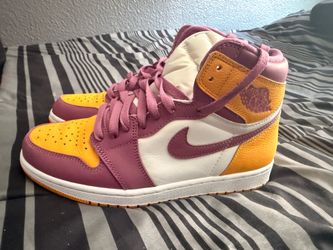 Jordan 1 Retro High OG (8.5)