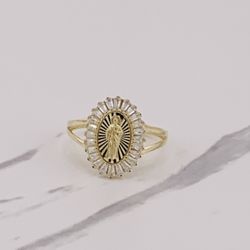 10k gold ring - Saint Jude - San Judas  ❤️ Size 8.5 ❤️ Fine Jewelry  ❤️ Yellow 10k gold authentic with white cubic zirconia stones   Check out my othe