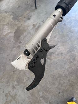 USED M18 Brushless 18-Volt Lithium-Ion Cordless Telescoping Pole Pruning Shears Saw