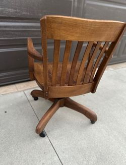 Vintage Adjustable Swivel Chair For Sale!!