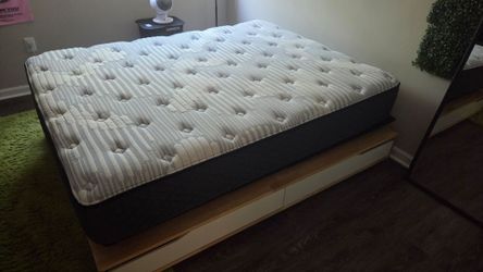 Tufted Pillow Top Mattress