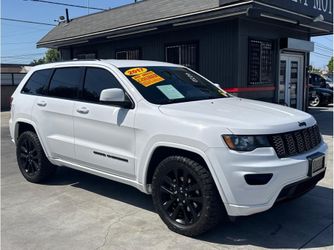 2017 Jeep Grand Cherokee Altitude Sport Utility 4D