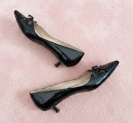 JC Black Woman's Shoes. Heel's Height: 2". SIZE: 11. Like New.