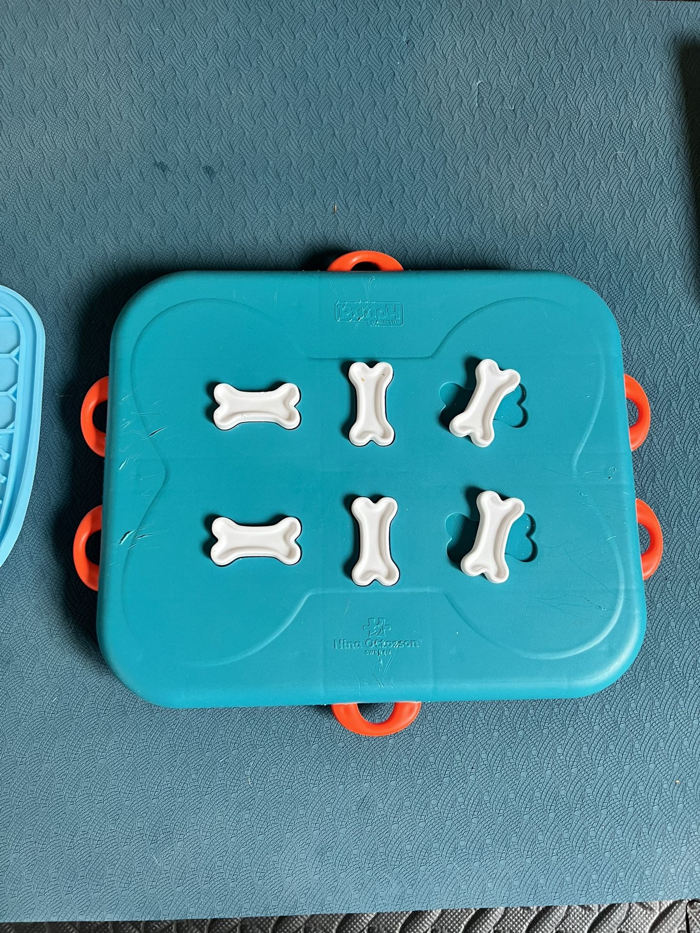 Puppy Brain Teaser Feeder