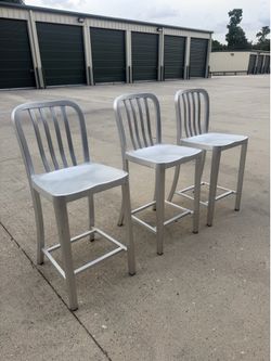 Barstool