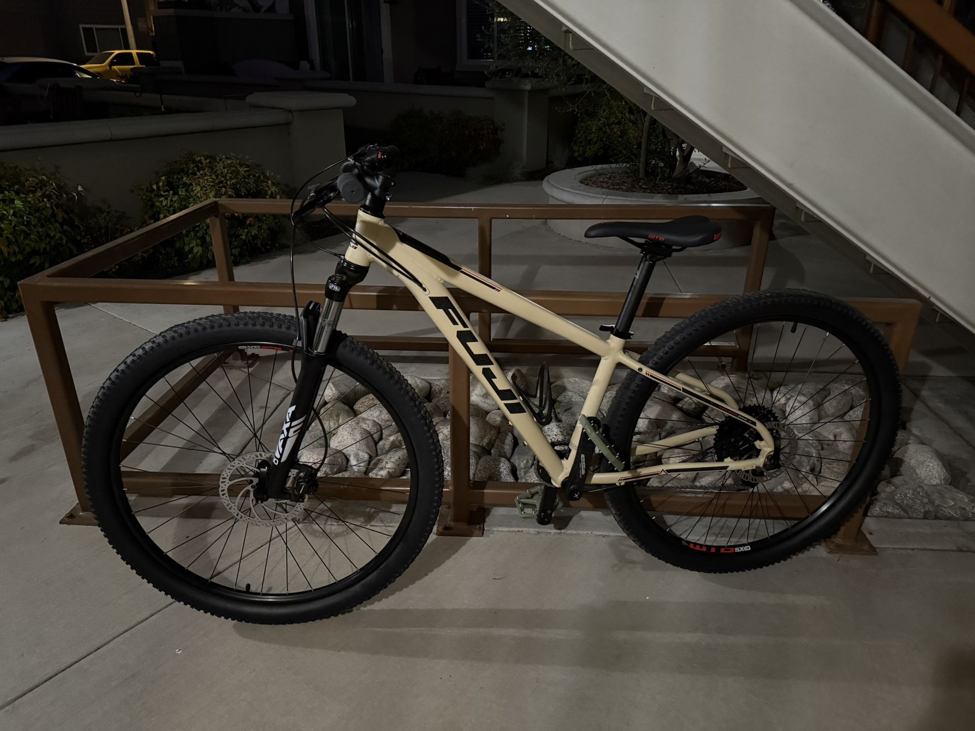 Fuji Nevada 1.3