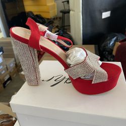New Beautiful Heels For Women. NEW IN BOX 