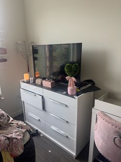 8 Drawer Dresser