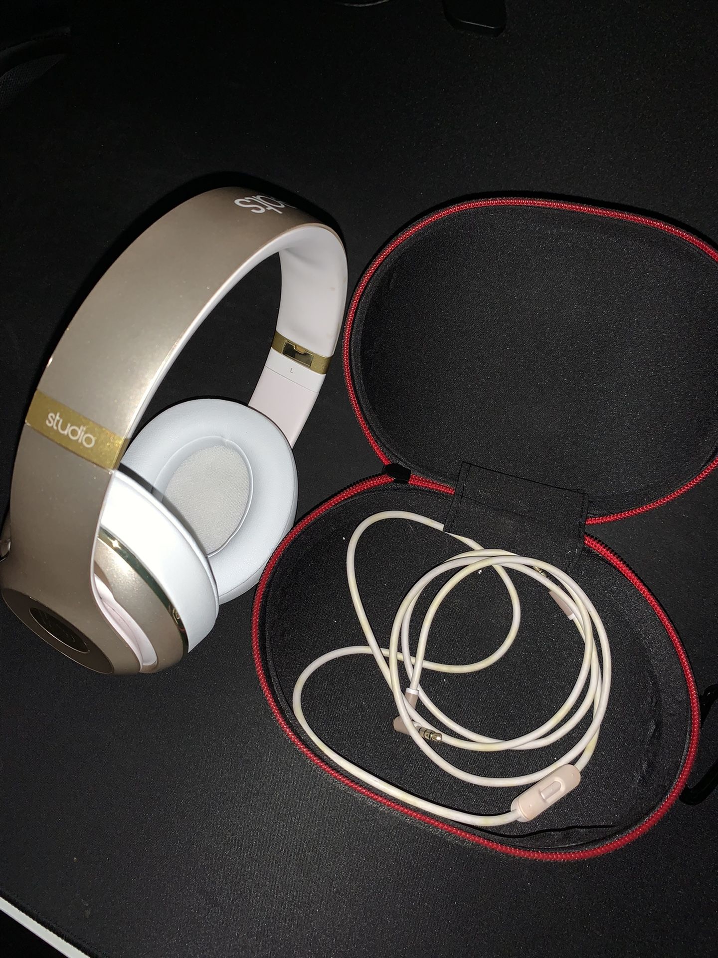 Beats Studio Wireless Headphones 