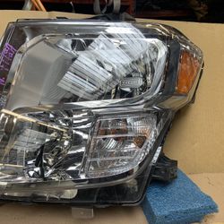 Headlight Nissan Titan LH 2016-19